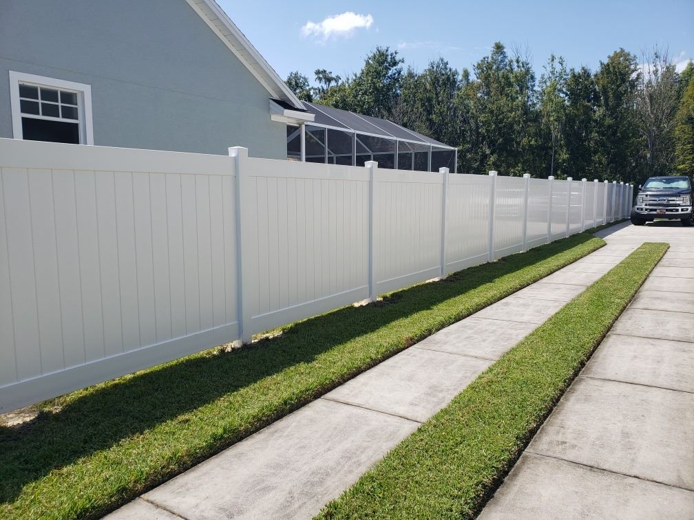 Fence installation in Bradenton